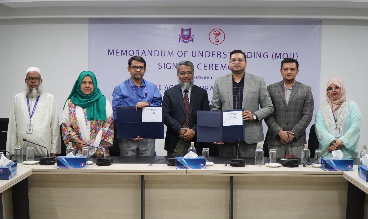 University of Asia Pacific's School of Pharmacy has signed a Memorandum of Understanding (MoU) with The ACME Laboratories Ltd