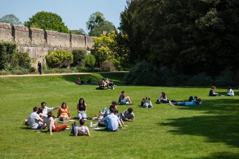 Whether you are preparing for an English proficiency test, transferring credits to a UK university, or applying for a student visa, Bright Prep is here to support your journey from Bangladesh to the UK.