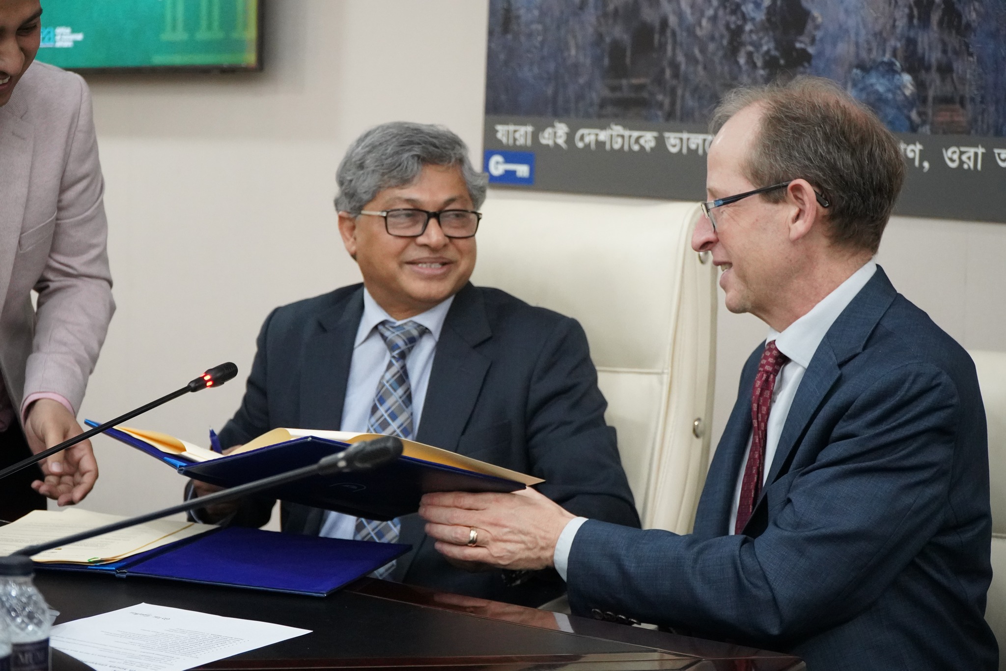 North South University and University of Regina Sign MoU for Academic Collaboration